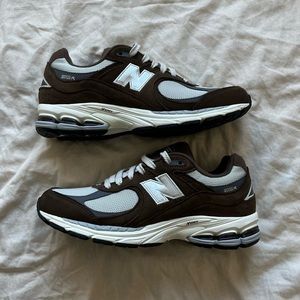 new balance 2002r